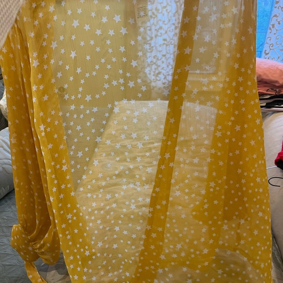 Yellow Star Print Women's Top - Picture 10 of 10